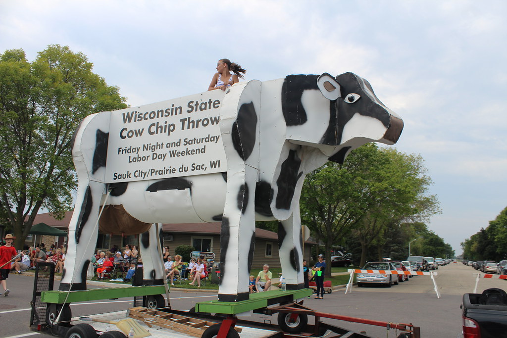 Huge cow float in Cow Chip Throw parade